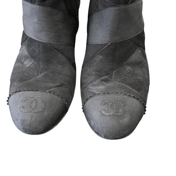 Chanel Patchwork Block Heels Size 39.5 Black Double C Toe Logo - Picture 2 of 10